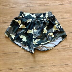 Green camo lululemon shorts size 4